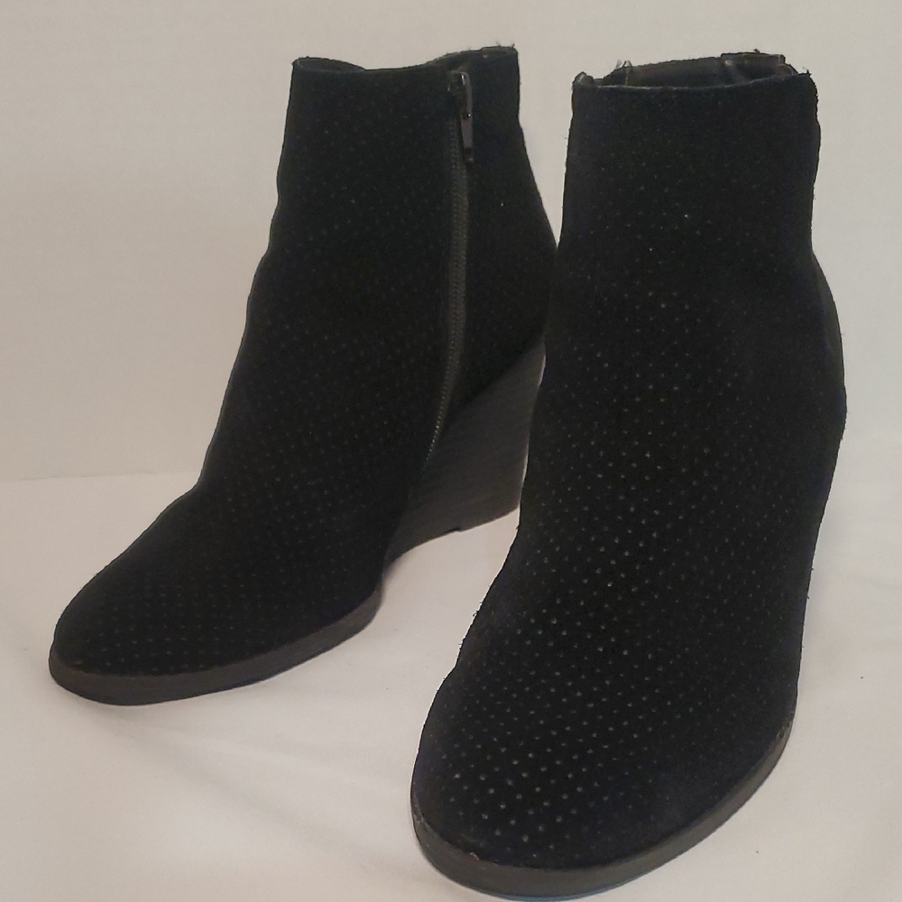 Susina Black Wedge Heel Textured Suede Ankle Booties